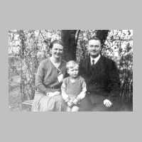 001-0207 Familie Pfarrer Adelsberger.jpg